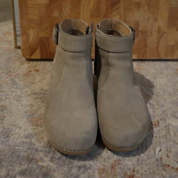 Gray Dansko Clog Boots SIze 38/Size 8 - Picture 6 of 8